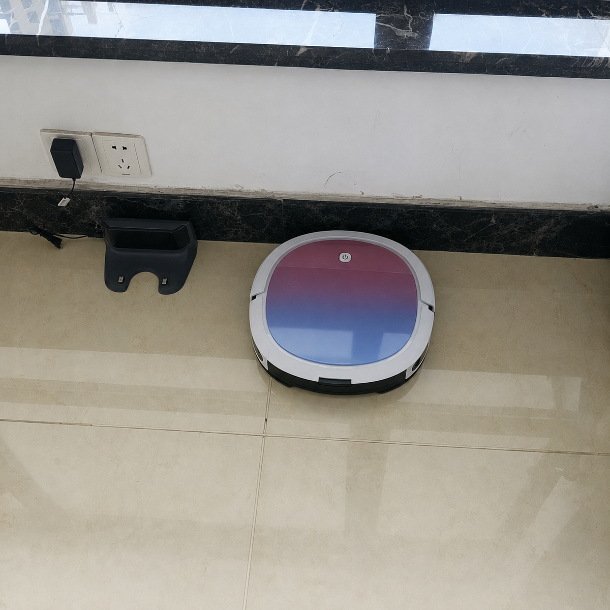 Robot aspirapolvere 3-in-1 ultrapiatto per peli, polvere e briciole